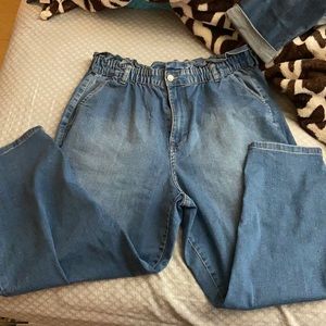 High waisted balloon jeans
